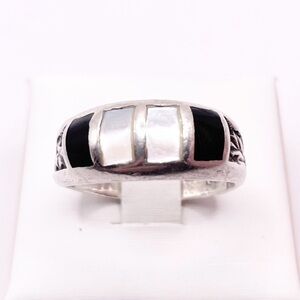Size 9 Black onyx, mop 925 Sterling Silver Ring